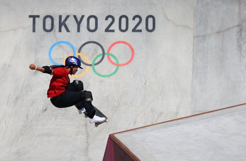 Olympics-Skateboarding-Young Japanese skaters win gold and silver in park
