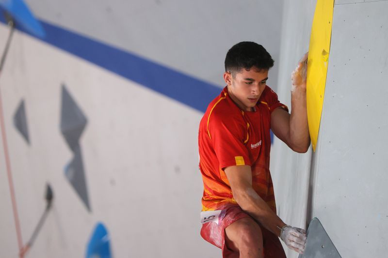 Olympics-Climbing-Teenager Gines Lopez scales new heights for Spain to claim first Olympic gold