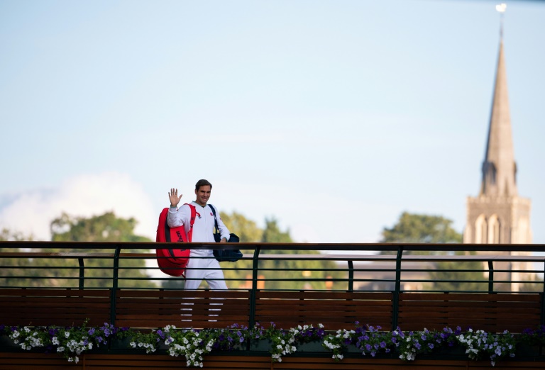 Roger Federer turns 40 with career at crossroads