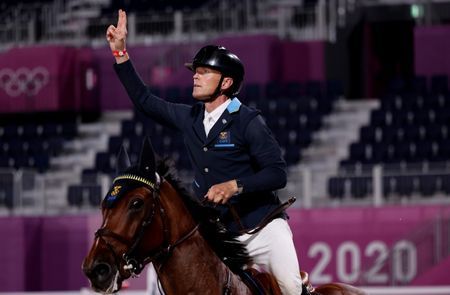 Olympics-Equestrian-Sweden take team show jumping gold in thrilling jump-off