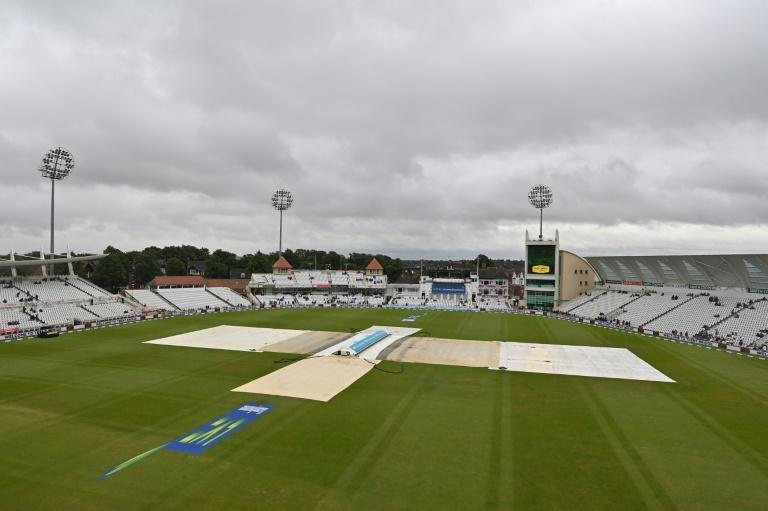 Rain delays last day of intriguing England-India 1st Test