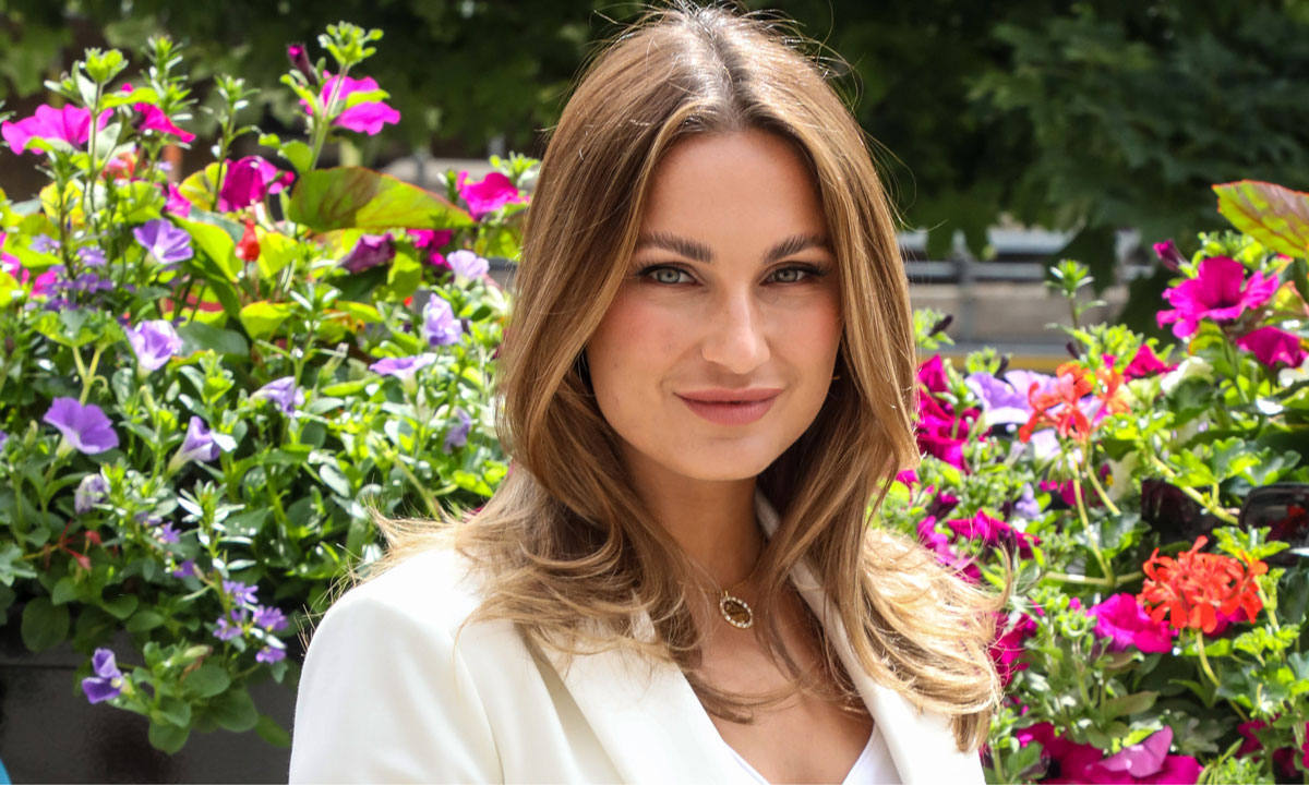 The Mummy Diaries star Sam Faiers stuns in the suit of the summer
