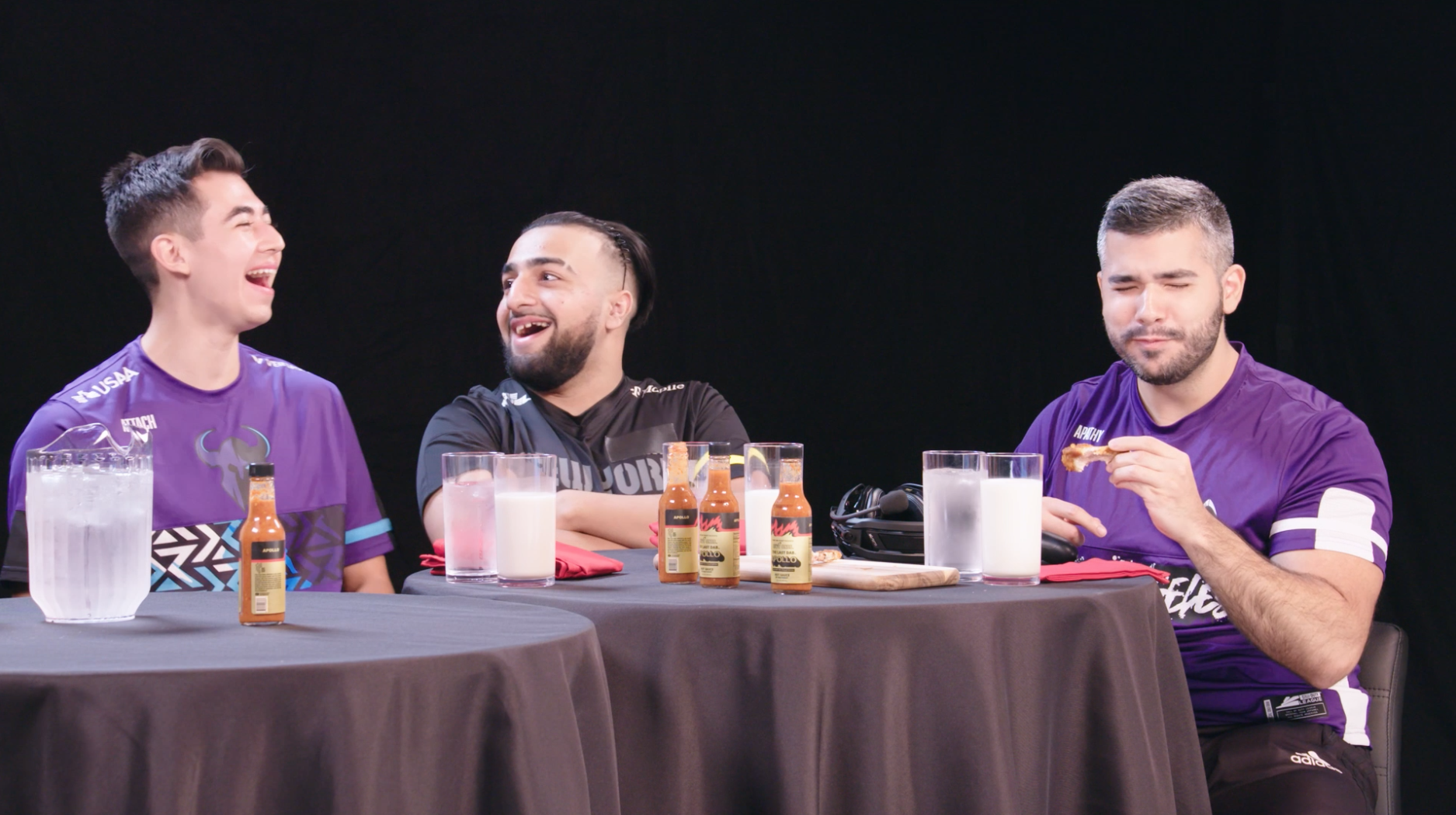 Pro ‘Call of Duty’ Players Put Their Skills to the Test in Hot Ones’ ‘Dab of Duty’