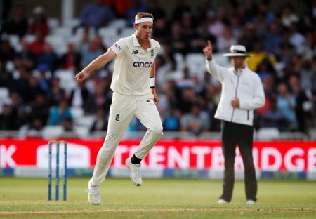 Cricket-England's Broad injures calf, doubtful for second test v India
