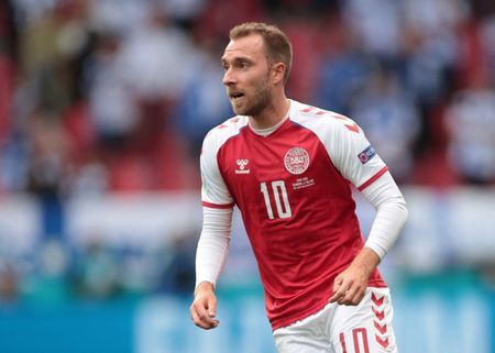 Soccer-Eriksen sends message of support to girl ahead of heart operation