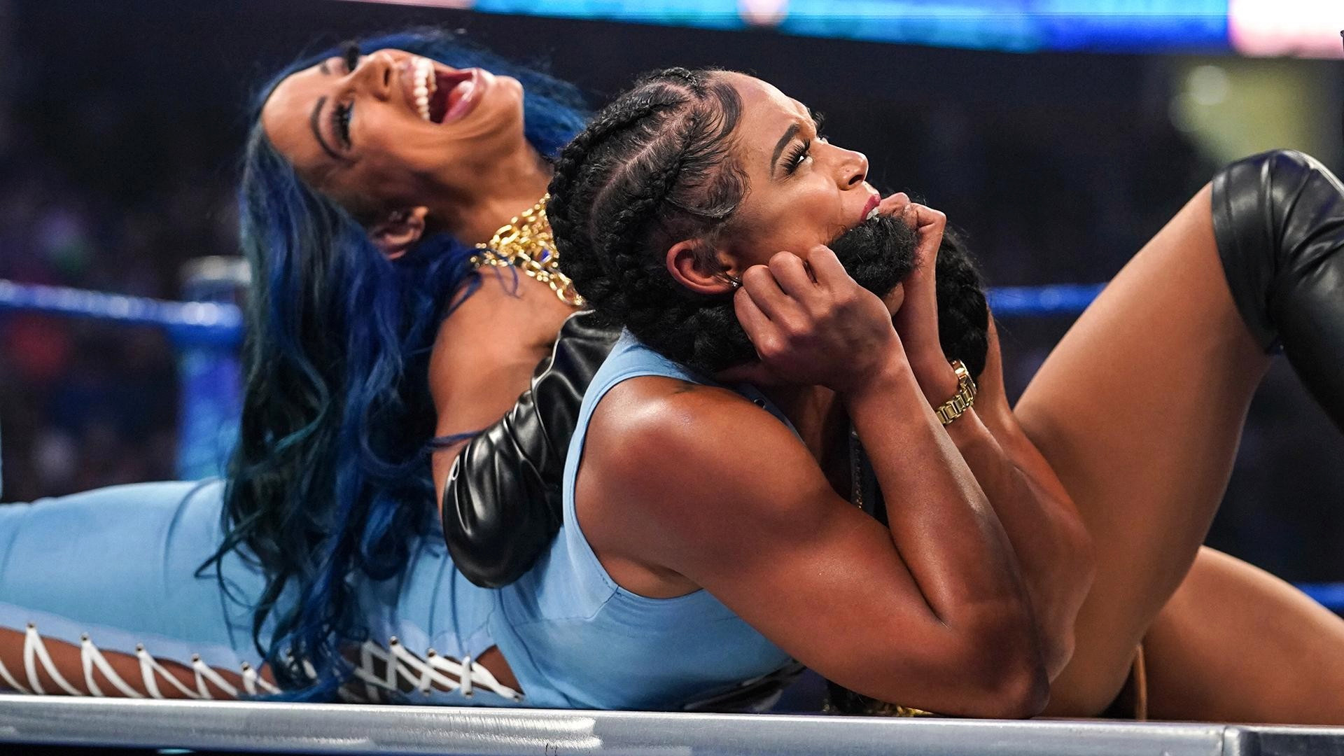 WWE SmackDown results, grades: Sasha Banks, Zelina Vega and Carmella decimate Bianca Belair