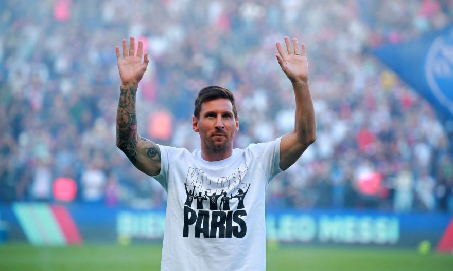 Football: Messi unveiled ahead of PSG match but is not included in match squad