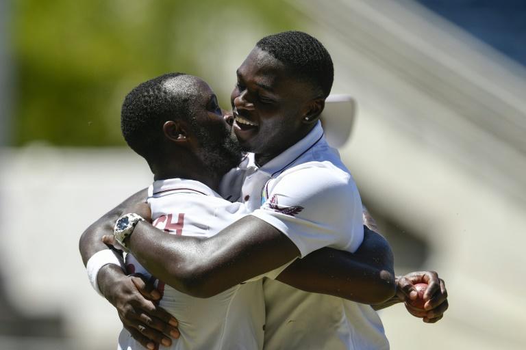 West Indies clinch one-wicket win as Pakistan see chances slip away