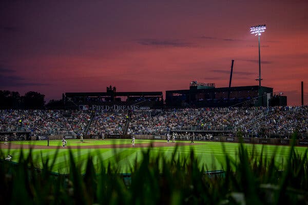 In a Field in Iowa, the White Sox Delivered a Hollywood Ending