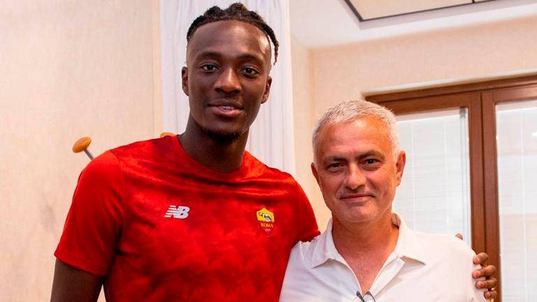 Abraham completes Roma switch from Chelsea