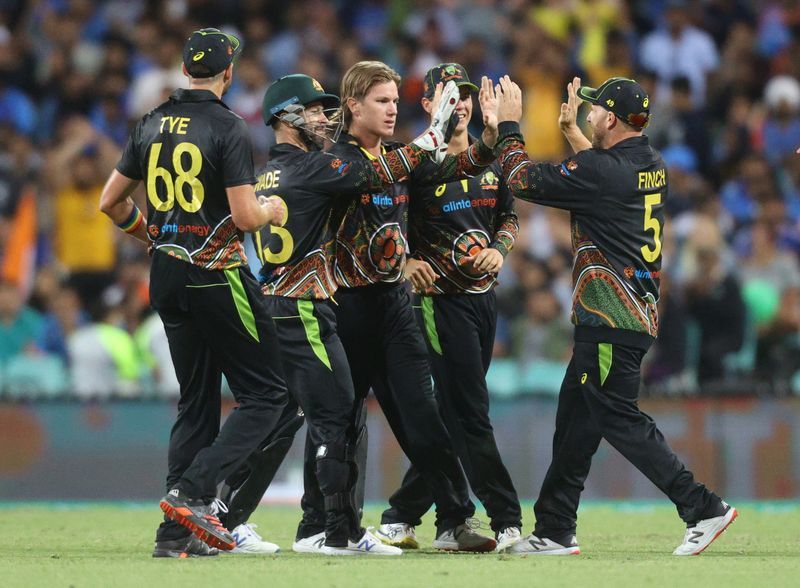 Cricket-Australia bring back stars for T20 World Cup