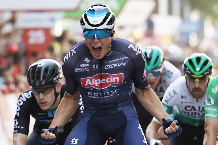 Philipsen wins Vuelta stage five, Elissonde takes overall lead