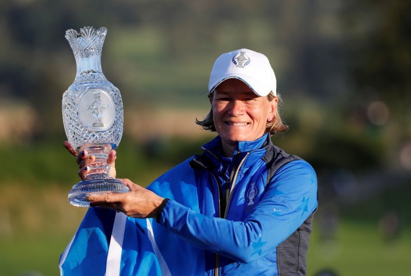 Golf-Europe happy to be seen as underdogs at Solheim Cup, says Matthew