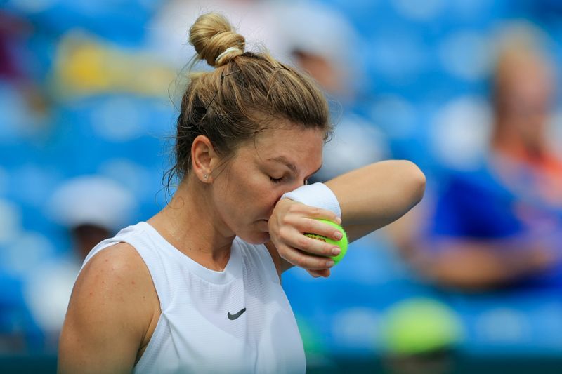 Tennis-Halep withdraws from Western & Southern Open with injury
