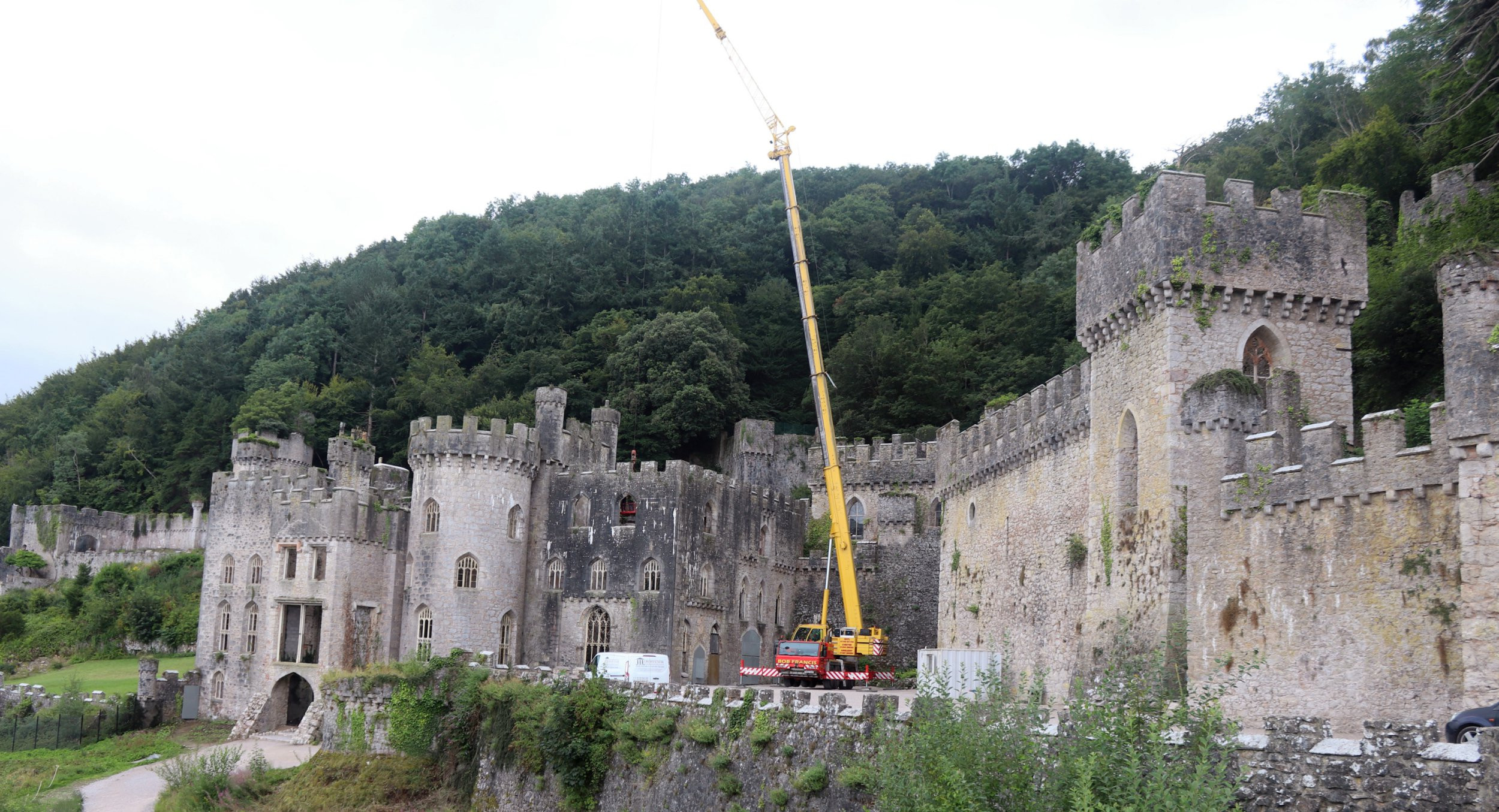 I’m A Celebrity 2021: Contractors rush to restore haunted Gwrych Castle for new series