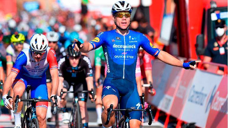 Jubilant Jakobsen wins sprint to take stage four of Vuelta