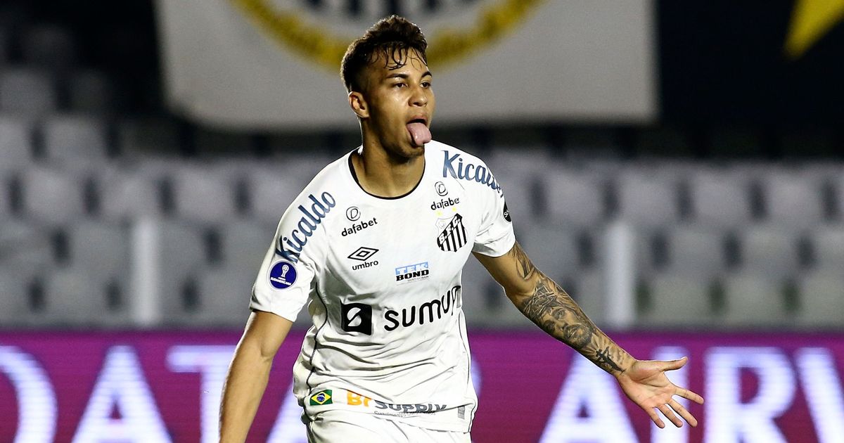 Juventus beat Liverpool and Tottenham to complete transfer of 'little Roberto Firmino'