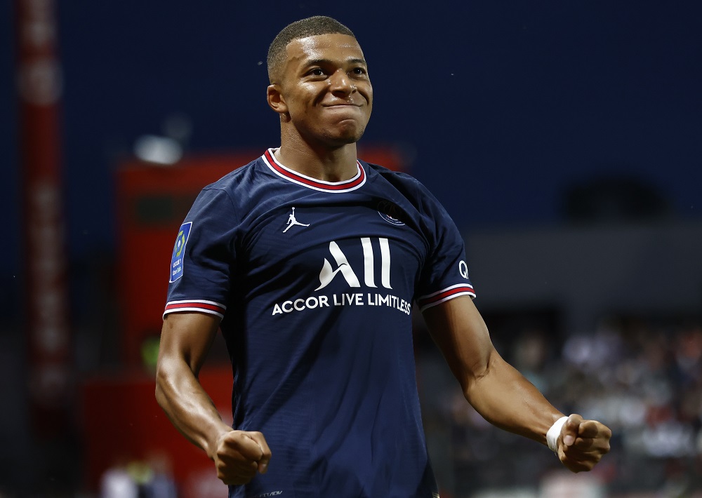 Mbappe strikes as PSG beat Brest to go top