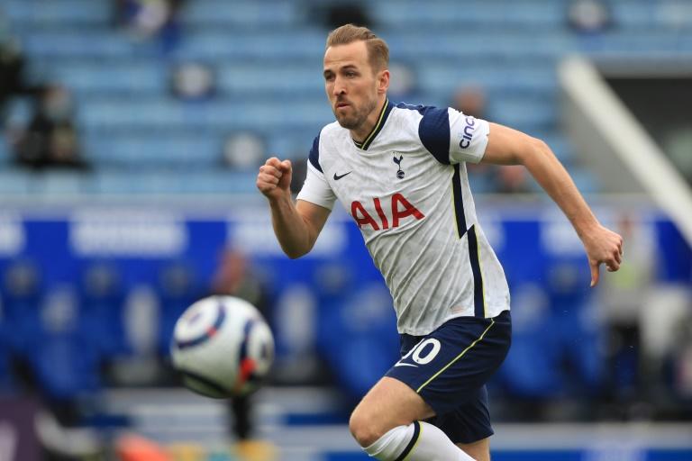 Kane on bench for Spurs amid talk of Man City move