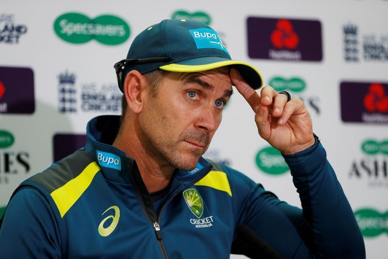 Cricket-Khawaja backs Australia coach Langer through Ashes
