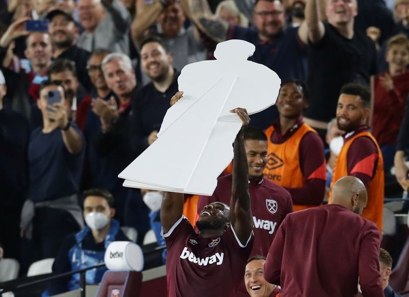 Soccer-Antonio double helps West Ham thrash 10-man Leicester