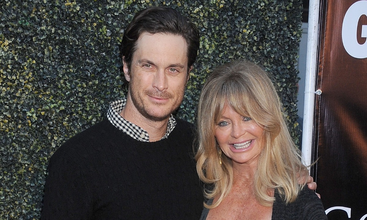 Oliver Hudson emotionally opens up about father Bill Hudson