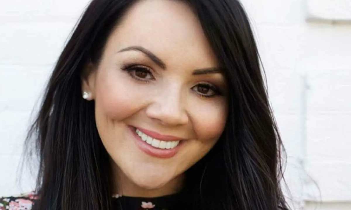 Martine McCutcheon sparks speculation with cryptic wedding dress photo