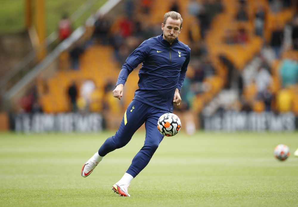 Kane ‘one of world’s best’, says Nuno as striker stays at Spurs