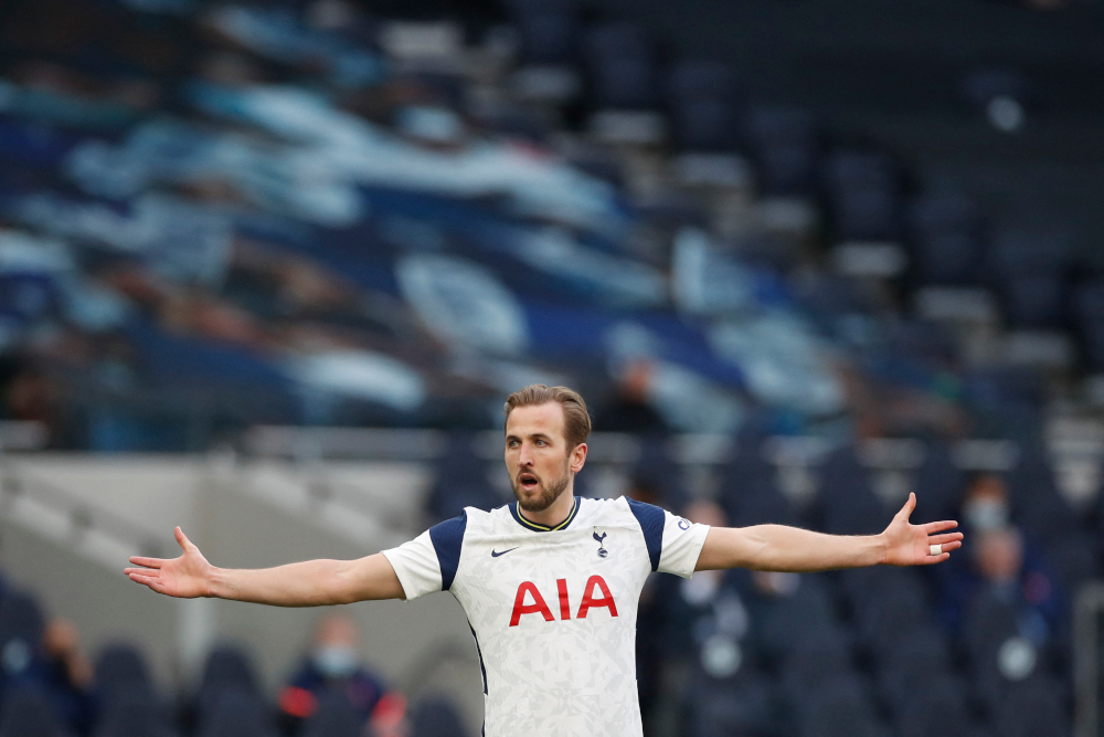 Kane confirms he will remain at Tottenham