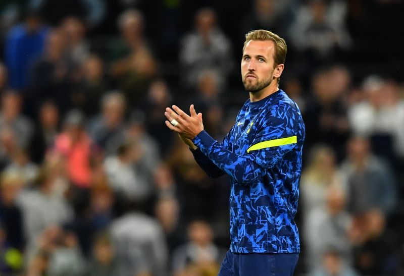 Soccer-Spurs handled Kane situation pretty well, says coach Nuno