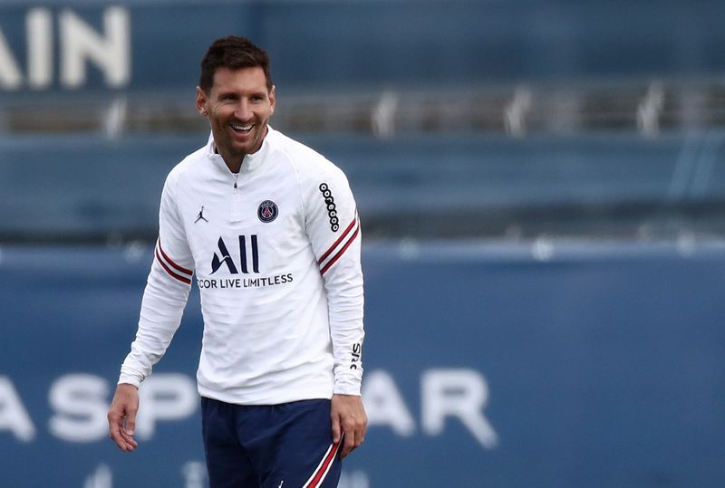Soccer-Messi included in PSG squad for Reims Ligue 1 trip