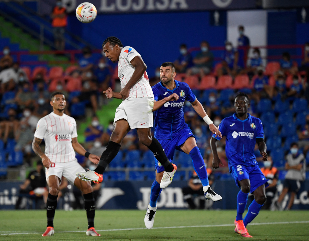 Sevilla rejected ‘unsatisfactory’ Chelsea bid for Kounde