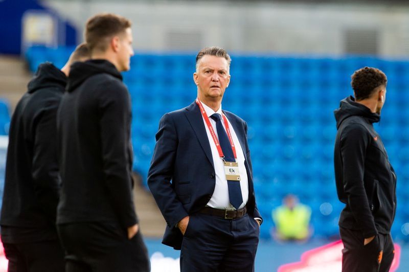 Soccer-We are not world class, Van Gaal tells Dutch
