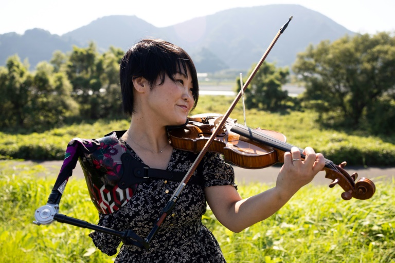 Manami Ito, Japan's show-stealing violinist