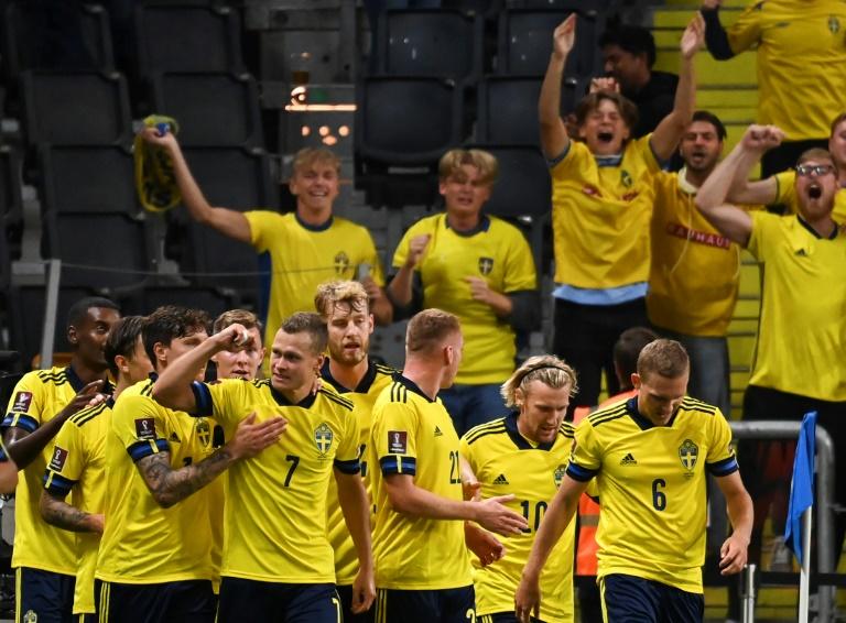 Sweden beat Spain as European champions Italy held in World Cup qualifying