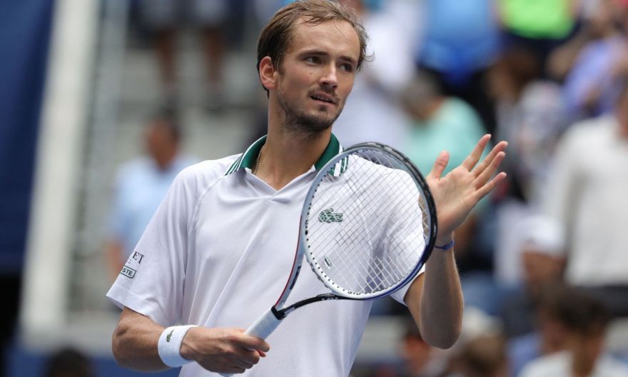 Tennis: Second seed Medvedev advances to fourth round at US Open