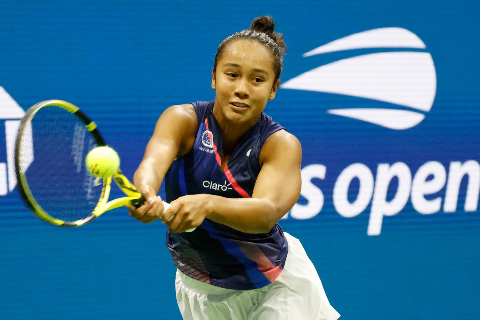 Tennis: Teen Fernandez stuns Osaka to reach last 16 at US Open