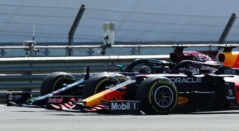 Motor racing-Echoes of Silverstone as F1 rivals renew front row duel