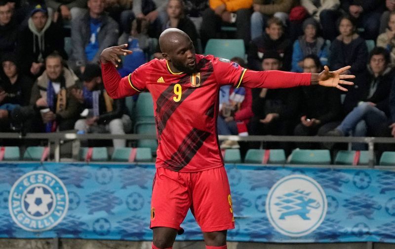 Soccer-Martinez lauds rare talent of Lukaku ahead of Belgium milestone