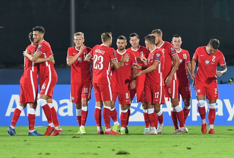 Soccer-Lewandowski strikes twice as Poland trash San Marino 7-1