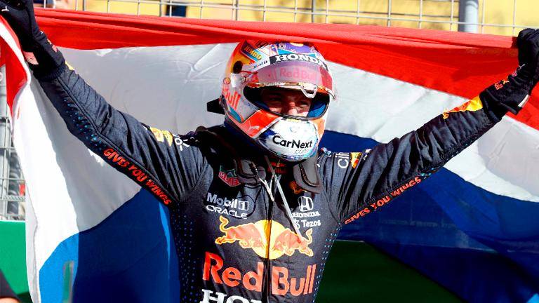 Verstappen wins Dutch GP to take championship lead