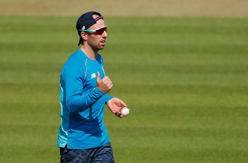 Cricket-Buttler, Leach added to England squad for final India test