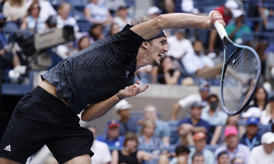Tennis: Zverev moves into Djokovic's path by reaching US Open semis