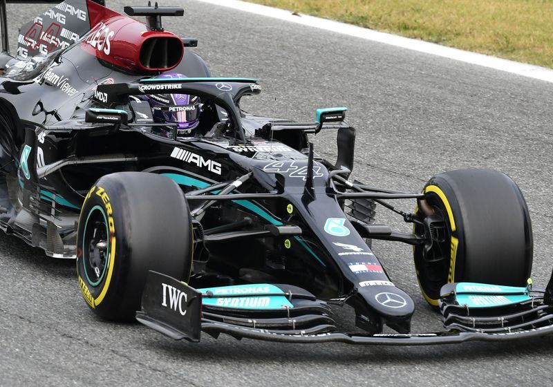 Motor racing-Hamilton fastest in first Italian Grand Prix practice