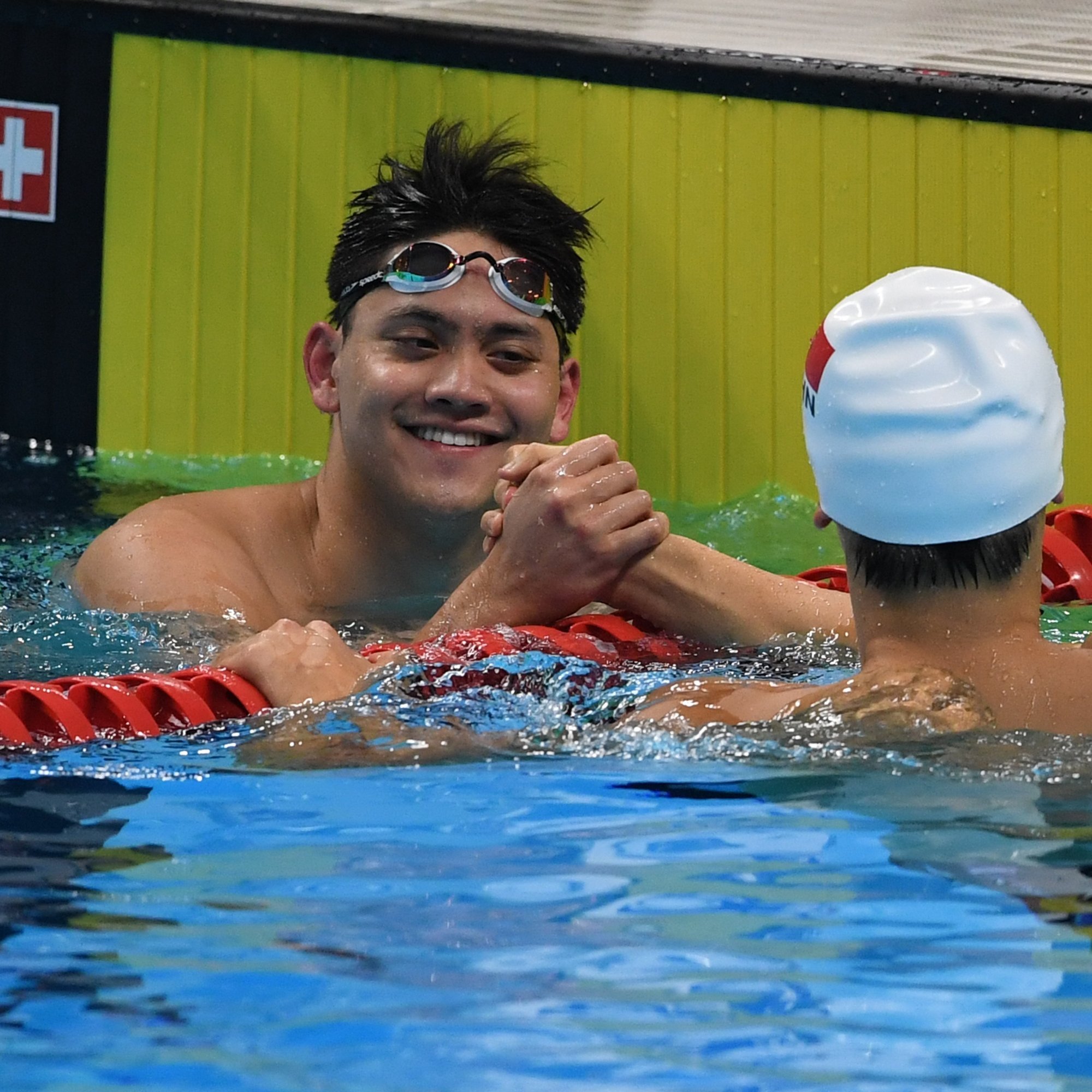 Joseph Schooling issues 200m swimming challenge, free boss suit for anyone WHO beats him