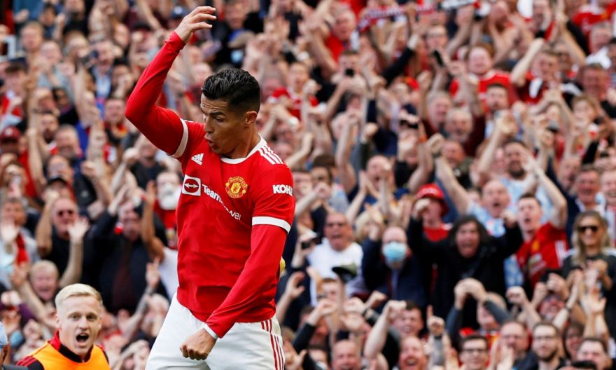 Football: Ronaldo takes United joint top with Chelsea, City win and Spurs slump