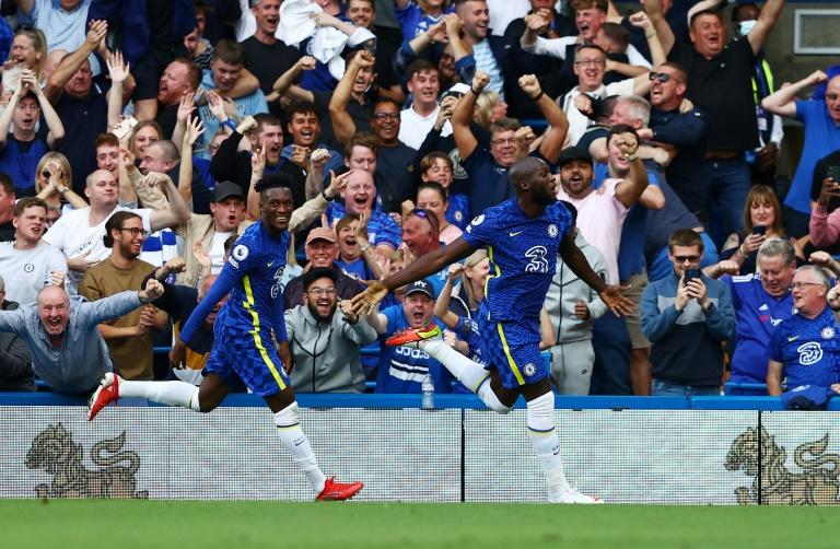 Lukaku scores first Stamford Bridge goals as Chelsea beat Villa