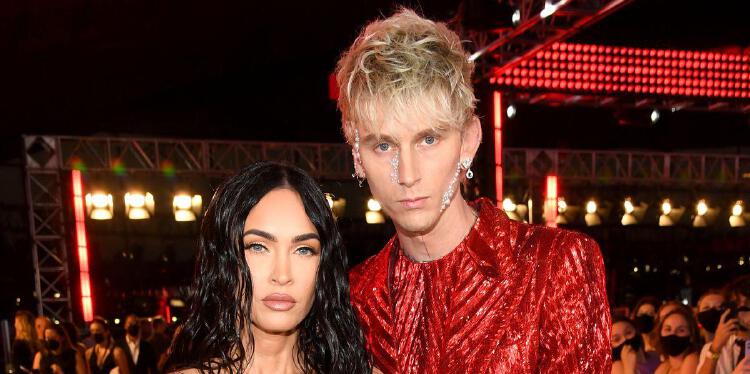 Megan fox brings the heat in bold look for vmas date night with machine ...