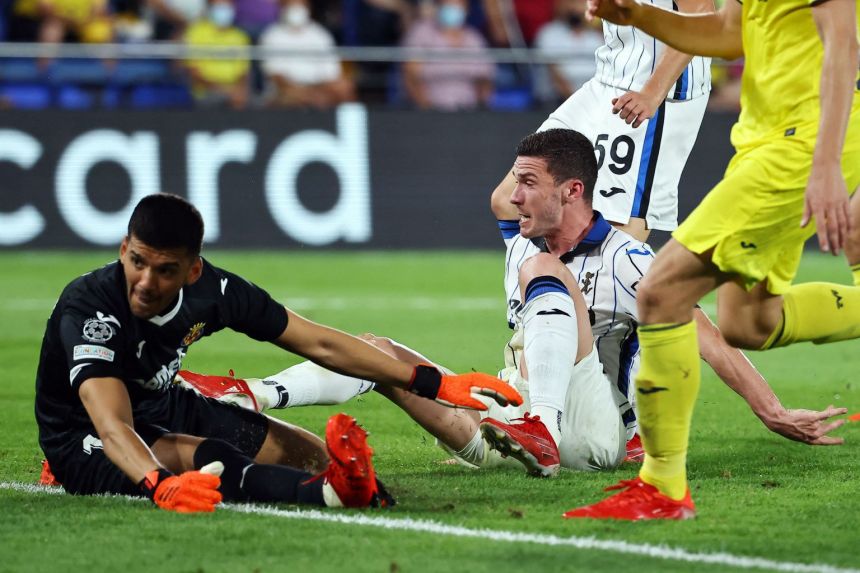Football: Gosens rescues Atalanta with late Champions League point at 10-man Villarreal