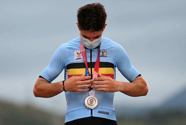 Van Aert primed to shed nearly man championship tag at worlds